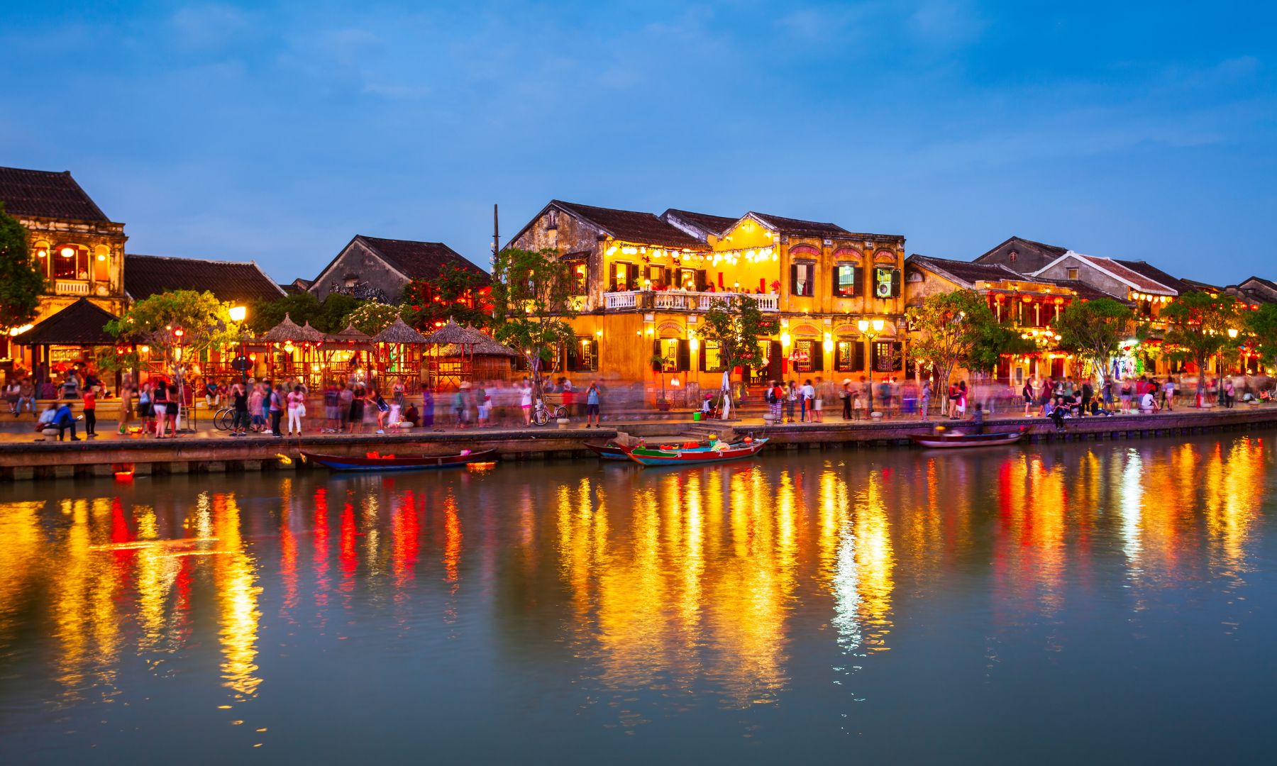 ホイアン旧市街にて自由散策